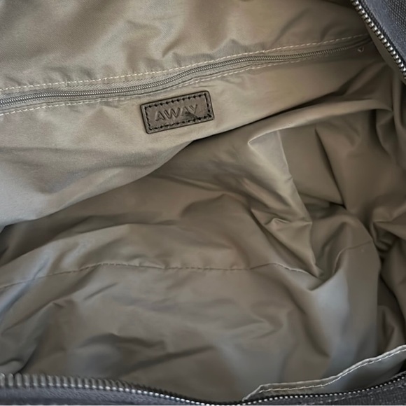 AWAY WEEKENDER DUFFLE BLACK CANVAS W/STRAP - Picture 4 of 7